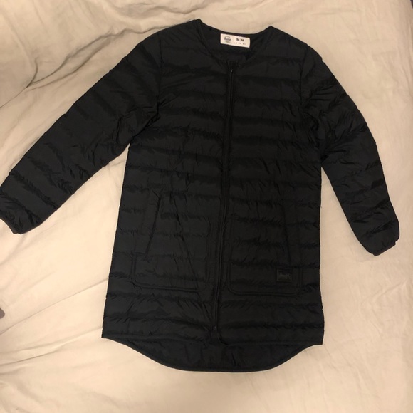 Quilted Hershel featherless coat size Medium, sold out in stores and online. - Picture 5 of 6